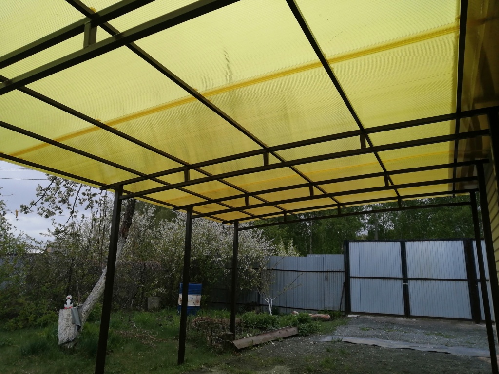Навес из поликарбоната Навес из поликарбоната